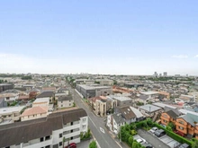 【東京都/世田谷区新町】パークハウス桜新町テラスイースト 第一種低層住居専用地域の閑静な住宅街です。視界を遮る高い建物がなく、開放感がある眺望(天候による)。