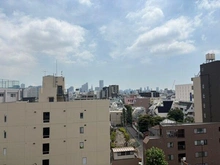 【東京都/杉並区堀ノ内】ライオンズマンション方南町駅前 上層階ならではの圧迫感のない景色が広がる、開放的で心地よい眺め