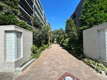 【東京都/世田谷区粕谷】蘆花公園ザ・レジデンス　フォレストコート 区管理水路／約1m