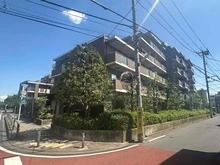 【東京都/世田谷区砧】ヴェルレージュ世田谷・砧 外観：2026年5月に室内リフォームが実施され、新生活を気持ちよくスタートできます。西向きの2階住戸です。
