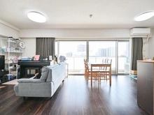 【埼玉県/川口市西川口】ヴィラーヌ川口ブライトヴィスタ 約14.1帖のリビングダイニング※家具調度品は販売対象に含みません。