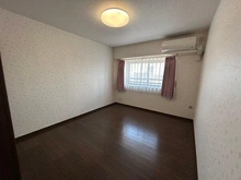 【埼玉県/川口市戸塚】ライオンズヒルズ川口戸塚 約5帖の洋室です。