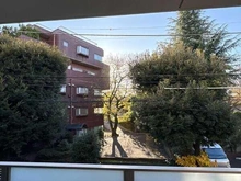 【東京都/新宿区高田馬場】パークハウス高田馬場公園アーバンス LDKに面したバルコニーからの眺望。西向きにつき、午後から心地よい光が差し込み、風通しも良好です。