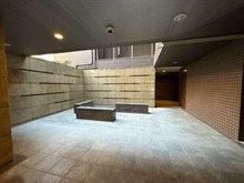 【東京都/新宿区高田馬場】パークハウス高田馬場公園アーバンス ホテルライクな内廊下設計。大切なペットと暮らせる住まいです(規約有)。24時間ゴミ出し可能です。