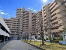 【大阪府/大阪市此花区伝法】キングマンションシーブリッサ此花サウスウイング 外観：南向き住戸につき陽当り・通風良好です。心地よい風と陽光が差し込む、快適な空間で過ごせそうです。