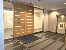 【大阪府/大阪市西区新町】ライオンズマンション大阪スカイタワー オートロック付きで防犯面に配慮されています。共用部に宅配ボックス有り、ゴミ出しは24時間可能です。