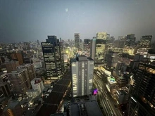 【大阪府/大阪市北区鶴野町】ザ・梅田タワー 地上43階地下1階建の37階部分につき、ダイナミックな都市ビューを楽しめます(天候による)。