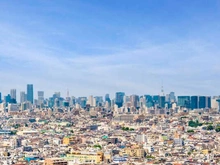 【東京都/大田区下丸子】ザ・リバープレイスウエストタワー 地上28階建の最上階に位置しています。東京タワーや東京スカイツリーを望めます(天候による)。