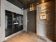 【東京都/大田区西蒲田】シーズクロノス蒲田 防犯面に配慮されたオートロック付き。留守にしがちな日中帯は、管理員により有人管理されています。