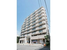 【東京都/墨田区墨田】ライオンズプラザ東向島 外観：東武伊勢崎線「東向島」駅まで徒歩3分。周辺にはスーパーやコンビニなどの施設も充実しています。