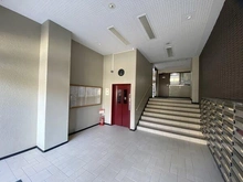 【大阪府/吹田市山田南】日興千里スカイマンションフレール エレベーターが備わっているため、荷物が多い日も、目的階へ快適かつスムーズに移動ができます。