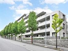 【神奈川県/横浜市青葉区藤が丘】パークハウス青葉藤が丘ヴェルール 外観：東急田園都市線「藤が丘」駅まで徒歩2分の好立地。徒歩圏内に買物施設や小学校、病院が揃う住環境です。