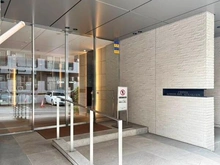 【東京都/文京区小石川】クレヴィア小石川後楽園 セキュリティ面に配慮されたダブルオートロック付き。室内から事前に来訪者をご確認いただけます。