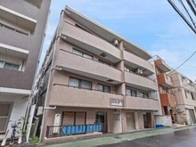 【東京都/品川区小山台】マイキャッスル不動前 外観：東急目黒線「武蔵小山」駅徒歩8分・「不動前」駅徒歩9分。2駅が利用可能で、通勤・通学にも便利な立地。