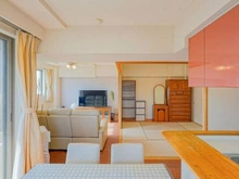 【神奈川県/川崎市中原区小杉御殿町】藤和シティホームズ武蔵小杉御殿町 「リビングダイニング(約11.9帖)」南向きバルコニーに面しているため採光良好で明るいお部屋です。