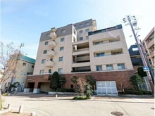 【兵庫県/芦屋市公光町】ロイヤルグラン芦屋 外観：阪神本線「芦屋」駅まで徒歩4分等、複数路線利用可能です。通勤・通学、休日のお出かけがスムーズです。