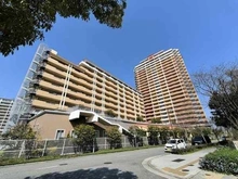 【兵庫県/芦屋市海洋町】ザ・レジデンス芦屋スイート 外観：阪神バス「浜風大橋南」停徒歩1分、阪神本線「芦屋」駅までバス11分。地上25階建ての3階部分です。