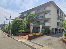 【兵庫県/芦屋市朝日ケ丘町】朝日ヶ丘アーバンライフ 朝日ケ丘町にたたずむ邸宅マンション　専有面積：93.82m2　4LDK　室内リフォーム実施