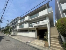 【兵庫県/神戸市東灘区甲南町】サンコート魚崎 外観：JR東海道本線「住吉」駅徒歩13分。神戸市立魚崎小学校まで約630mとお子様も通いやすい距離です。