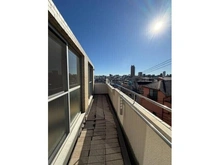 【東京都/世田谷区太子堂】太子堂ユニハイツ 4階建4階部分に位置します。陽当り・通風・眺望良好な南西向きバルコニー。心地よい空間です。