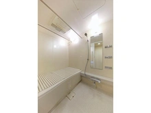 【神奈川県/川崎市川崎区下並木】川崎サイトシティIII番館 浴室は便利なフルオートバス・換気暖房乾燥機の機能付き。一日の疲れをゆっくりと癒せそうです。