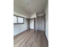 【神奈川県/川崎市川崎区大島】シュバルロレッタ川崎 南西側の洋室です