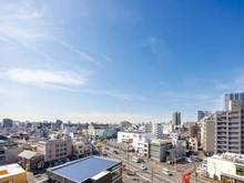【東京都/大田区大森北】ライオンズマンション大森北 8階部分の住戸です。晴れた日には、遠くまで広がる景色を一望でき、リフレッシュタイムを過ごせます。