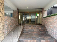 【東京都/中野区野方】中野ハイネスコーポ 中野区立中野四季の森公園まで約400m。徒歩圏内にコンビニやスーパー、公園が揃う豊かな住環境です。