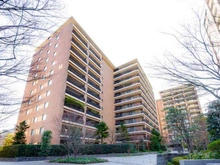 【東京都/渋谷区広尾】広尾ガーデンフォレスト椿レジデンスG棟 外観：2013年7月築、三菱地所レジデンス・三井不動産レジデンシャル分譲。ペット飼育可(細則有り)。