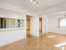 【大阪府/池田市五月丘】セントラル池田五月丘 リビング