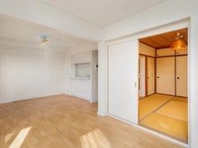 【大阪府/池田市五月丘】セントラル池田五月丘 リビング