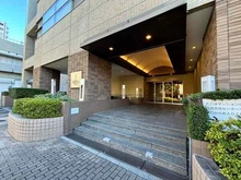 【東京都/練馬区石神井町】石神井公園ピアレスA棟 エントランスには、オートロックがございます。