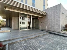 【東京都/西東京市東町】ザ・パークハウス保谷レジデンス 重厚感のあるタイルで彩られたエントランス