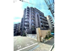 【東京都/台東区池之端】ザ・パークハウス池之端 外観：2014年9月築のRC造・地上10階建。「根津」駅徒歩4分、南側は上野動物園の敷地に面しています。