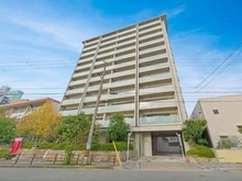 【大阪府/大阪市阿倍野区三明町】ザ・パークハウス阿倍野三明町 外観：地下鉄谷町線「文の里」駅まで徒歩6分。南西・南東・北東の三方角住戸につき、陽当り・通風良好です。