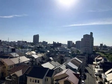 【大阪府/堺市北区常磐町】ファインデイズ北花田 バルコニーにはスロップシンクが設置されているため、靴や泥が付いた道具などを洗うことができます。