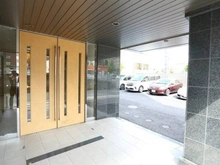 【愛知県/名古屋市名東区社台】藤和シティホームズ一社 フィールクオリテ上社店：約300m、マックスバリュ一社店：約800m。日々のお買い物も快適です。