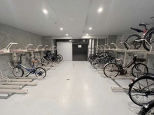 【東京都/港区新橋】リビオレゾン新橋nex 駐輪場