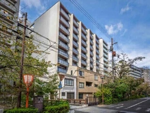 【京都府/京都市下京区西木屋町通松原下る】ザ・パークハウス京都河原町 外観：阪急京都線「京都河原町」駅徒歩9分の立地。2023年10月築、RC造、地上11階建の8階部分に所在。