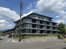 【京都府/京都市左京区松ケ崎小竹薮町】ブリリア京都松ヶ崎 外観：叡山電鉄「修学院」駅まで徒歩3分、地下鉄烏丸線「松ヶ崎」駅まで徒歩13分で通勤などに便利な立地です。