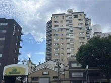 【京都府/京都市中京区下本能寺前町】ローレルコート寺町御池 住戸内には、床暖房や食器洗乾燥機、浴室乾燥機などの暮らしをサポートする設備が充実しています。
