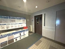 【兵庫県/神戸市兵庫区下沢通】湊川パークサイド 地上14階建・6階部分。エレベーターが備わっているので、重い荷物を持った際もスムーズに移動できます。