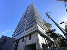 【兵庫県/神戸市中央区海岸通】神戸ハーバータワー 外観：「海岸通」に聳える、地上35階建てのランドマークタワーです。地下鉄海岸線「みなと元町」駅へ徒歩4分。