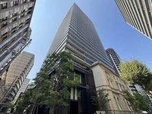 【兵庫県/神戸市中央区相生町】ザ・パークハウス神戸タワー 外観：RC造地上33階建13階部分、制震構造タワーレジデンス。複数路線利用可能で通勤通学に便利な立地です。