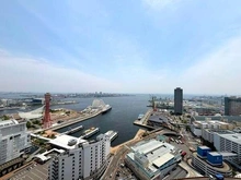 【兵庫県/神戸市中央区海岸通】神戸ハーバータワー 外観：31階、オーシャンビューのロケーション。高層階ならではの、のびやかで開放的な景色が広がります。
