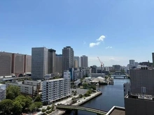【東京都/港区港南】品川タワーフェイス お部屋からは、運河や公園、オフィス街の夜景、しながわ運河まつりの花火を臨めます。