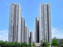 【東京都/港区港南】ワールドシティタワーズキャピタルタワー 外観：大規模再開発が進む品川エリアに聳え立つ、住友不動産分譲の地上42階建・大規模タワーマンションです。