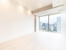 【東京都/港区港南】ワールドシティタワーズキャピタルタワー 採光面積が広く、室内からも開放的な景色を愉しめます。2026年5月にリフォームが実施されています。