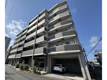 【東京都/墨田区文花】ドルチェ東京押上ツインズ壱番館 外観：東京メトロ半蔵門線、東武伊勢崎線、都営浅草線、京成押上線「押上」駅徒歩11分。閑静な住宅地です。