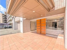 【兵庫県/尼崎市東塚口町】塚口アクシード 防犯面に配慮されたオートロック付き。留守にしがちな日中帯は管理員により有人管理されています。